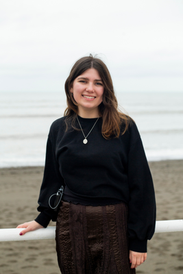 Llywydd Academic - Laura